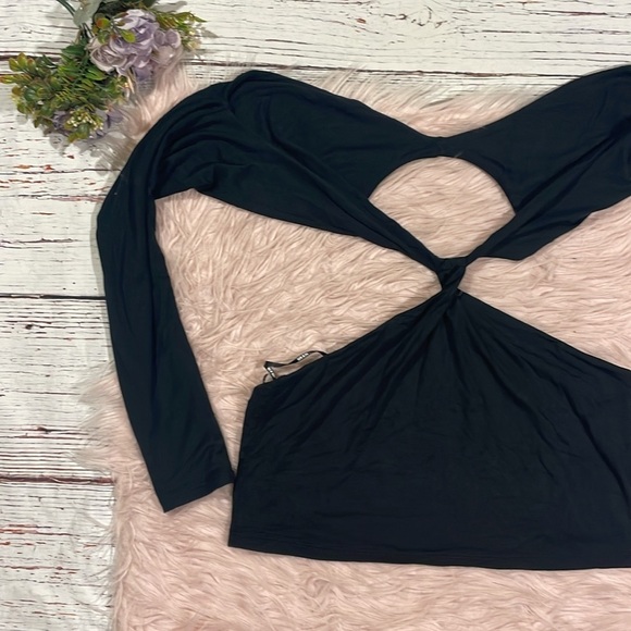 NWT Ser.o.ya Ellis Twist Front Crop Top in Black - Picture 6 of 9